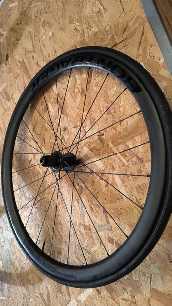 Used Bontrager Aeolus Elite 35 TLR Disc Road Wheel 2024 bike