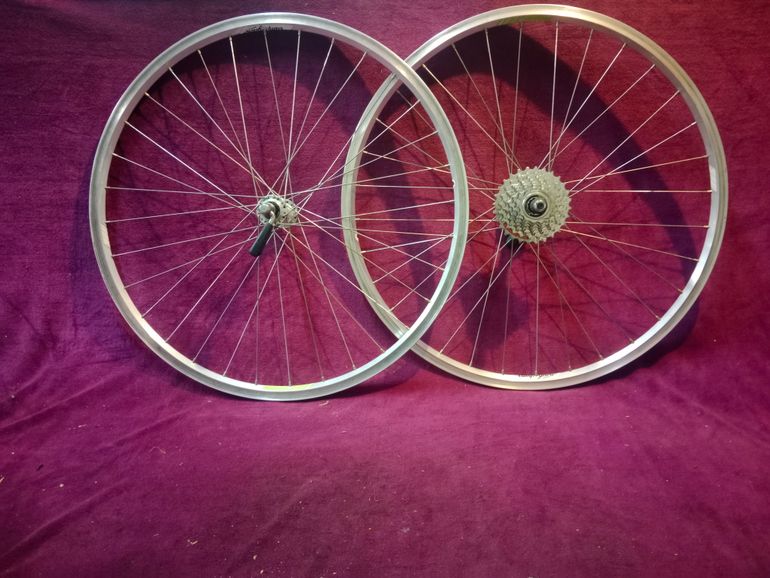 Used Ruote su cerchi Campagnolo contax e mozzi shimano XT mtb, mountain bike bike — image 1 of 11