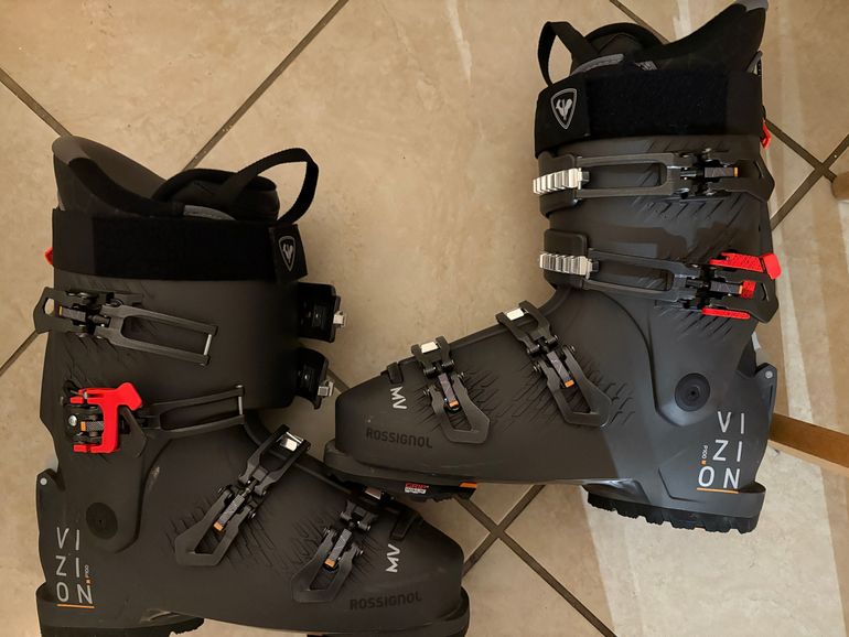 Used Rossignol VIZION MV Ski Boots 2025 bike — image 3 of 3