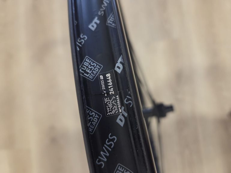 Used Dt Swiss ERC 1400 DICUT 35 Wheel 2025 bike — image 8 of 8