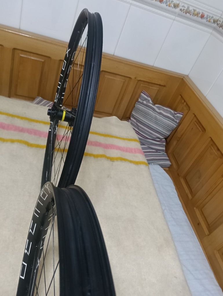 Used Mavic E-Deemax S30/S35 Wheelset 2025 bike — image 6 of 18