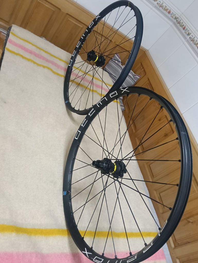 Used Mavic E-Deemax S30/S35 Wheelset 2025 bike — image 10 of 18