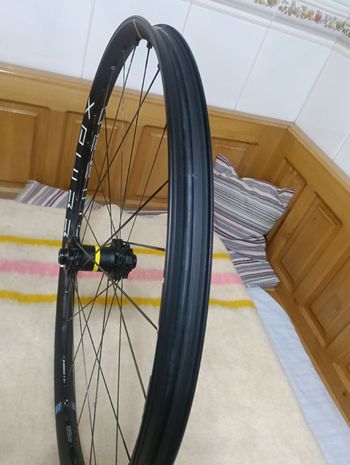 Used Mavic E-Deemax S30/S35 Wheelset 2025 bike — image 7 of 18