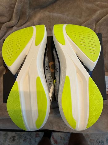 Used Saucony Endorphin Elite 2 2025 bike — image 3 of 4