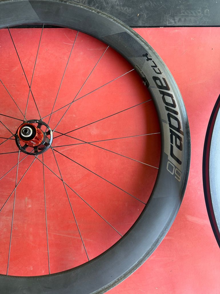 Used Roval CLX 60 Rapide Carbon Clincher Wheelset 11 Speed bike — image 5 of 12