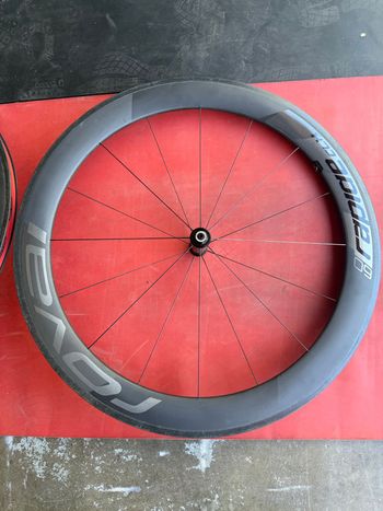 Used Roval CLX 60 Rapide Carbon Clincher Wheelset 11 Speed bike — image 3 of 12