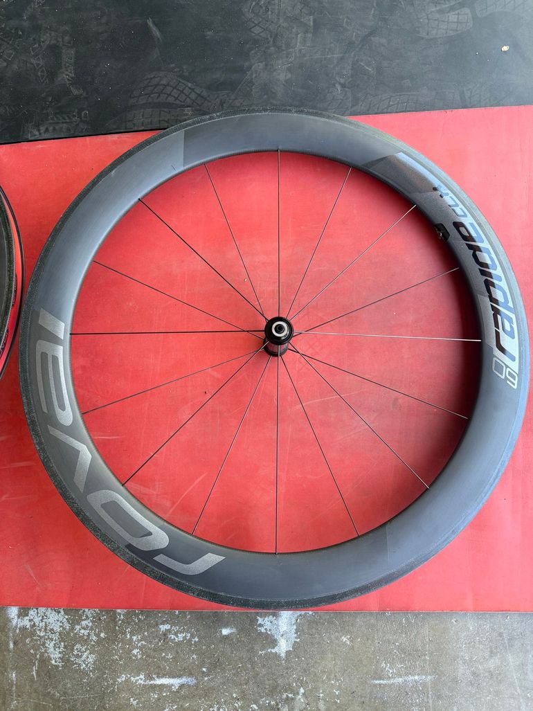 Used Roval CLX 60 Rapide Carbon Clincher Wheelset 11 Speed bike — image 3 of 12