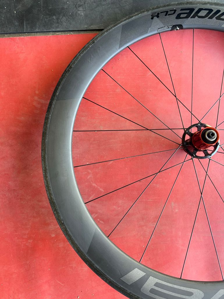 Used Roval CLX 60 Rapide Carbon Clincher Wheelset 11 Speed bike — image 4 of 12