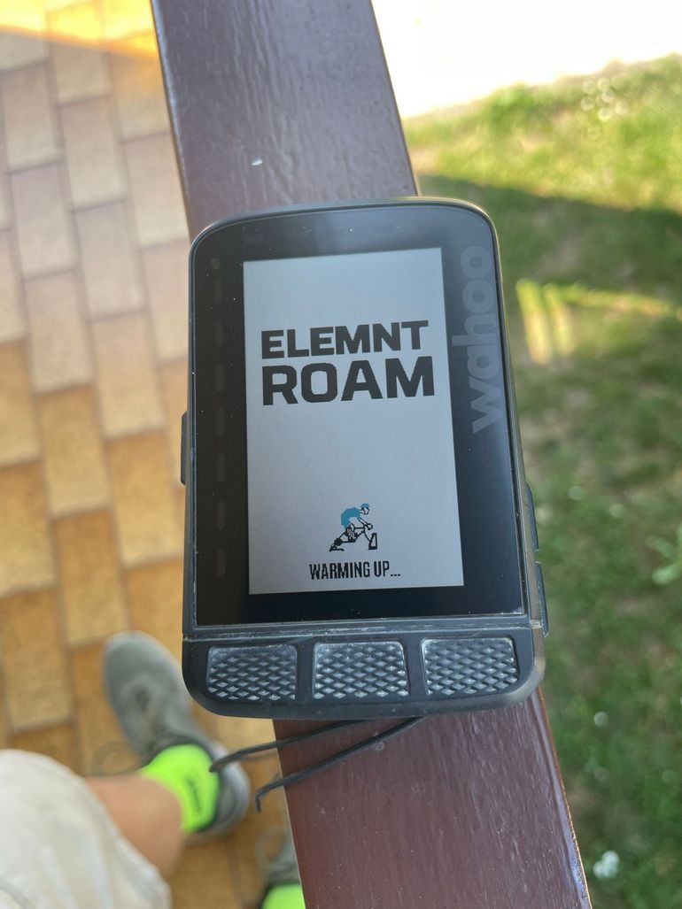 Used Wahoo Elemnt Roam GPS Bike Computer bike — image 2 of 5