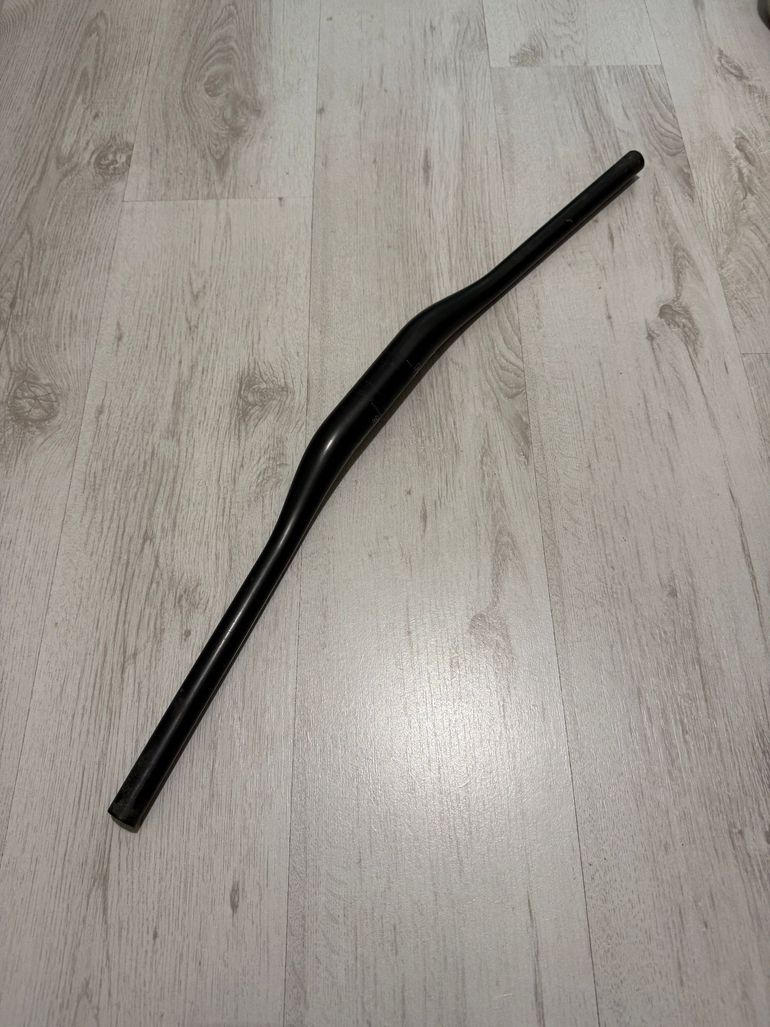 Used Race Face Next R Carbon Handlebar bike — image 2 of 5