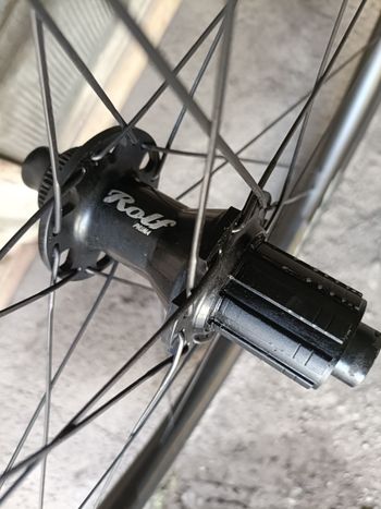 Used Rolf Ares4 AR Carbon Clincher Disc Brake Wheelset bike — image 6 of 9
