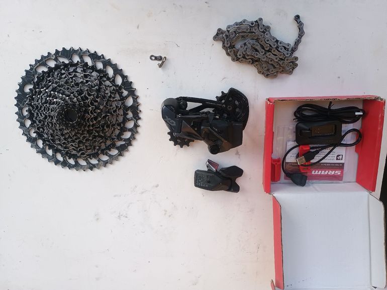 Used Sram GX AXS Eagle 12v bike — image 1 of 8