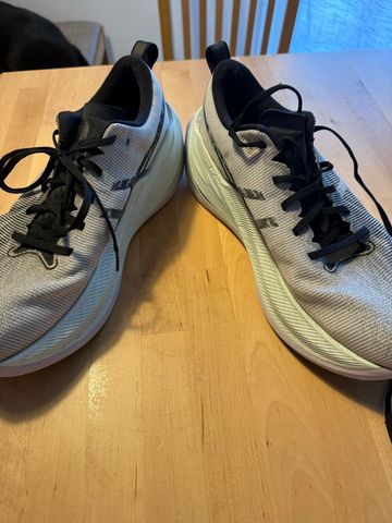 Brugt Asics Superblast 2024 bike — billede 3 af 6