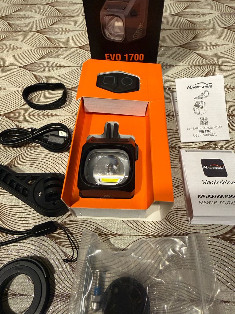 Used Magicshine EVO 1700 bike — image 3 of 9