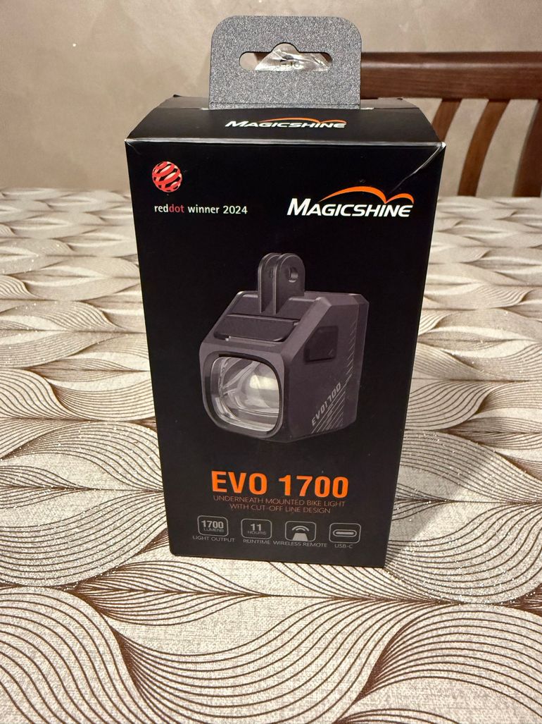 Used Magicshine EVO 1700 bike — image 1 of 9