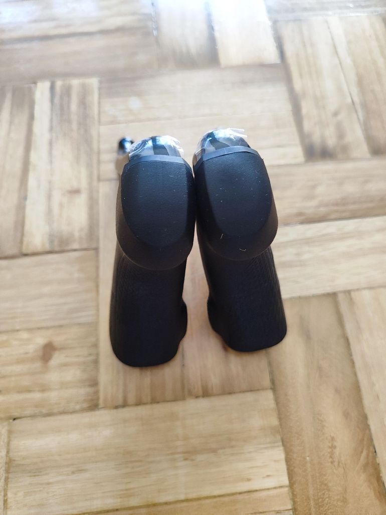 Used Shimano 105 R7000 2x11 Levers 2026 bike — image 4 of 5