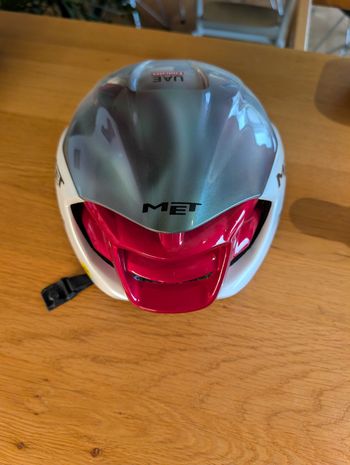 Used MET Manta MIPS Helmet bike — image 2 of 4