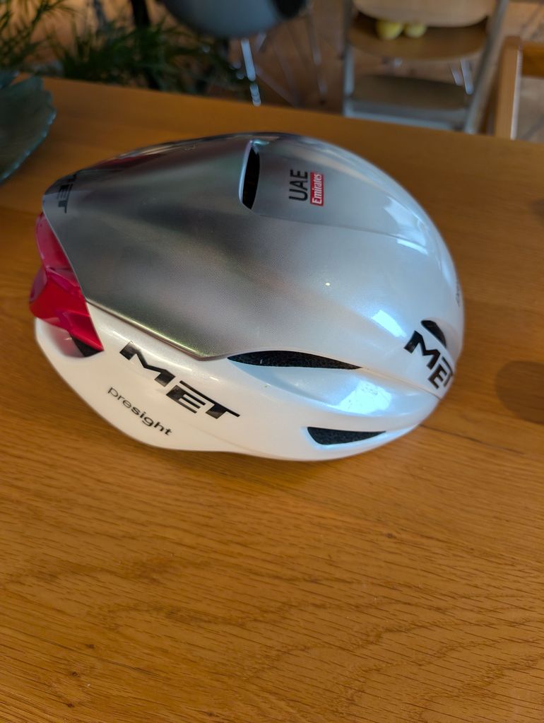Used MET Manta MIPS Helmet bike — image 3 of 4