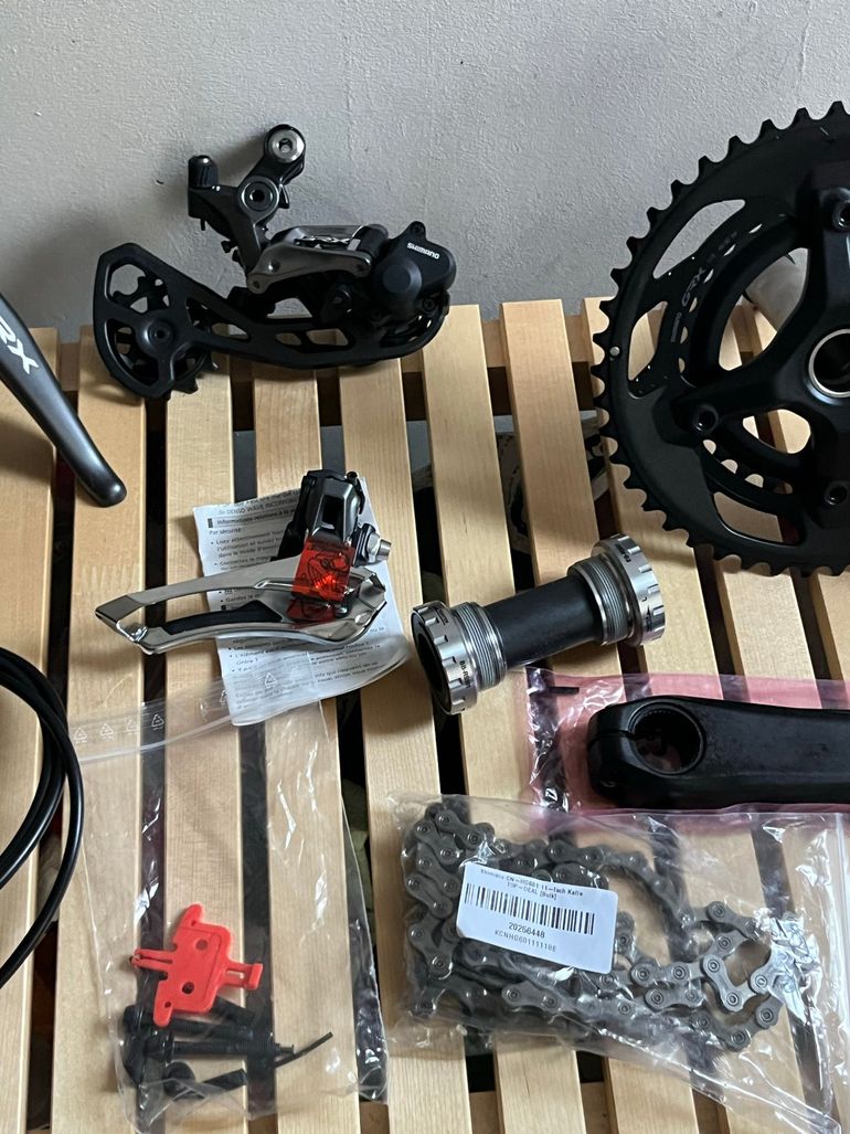 Used Shimano GRX810 Disc 2x11-speed bike — image 6 of 6