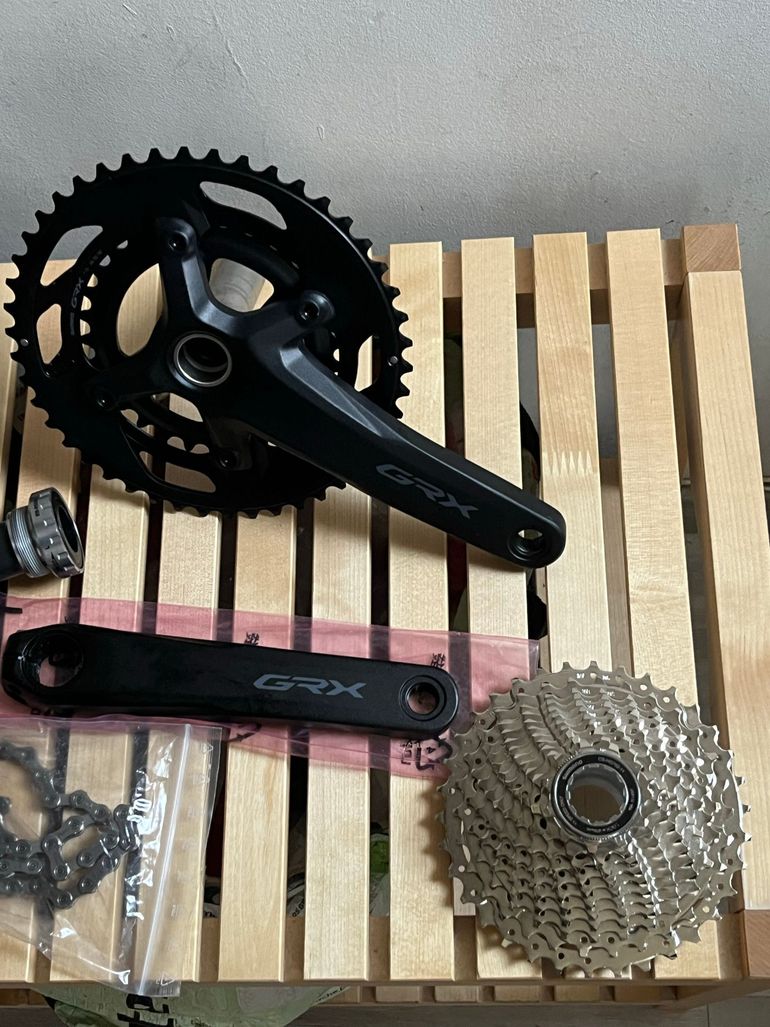 Used Shimano GRX810 Disc 2x11-speed bike — image 5 of 6