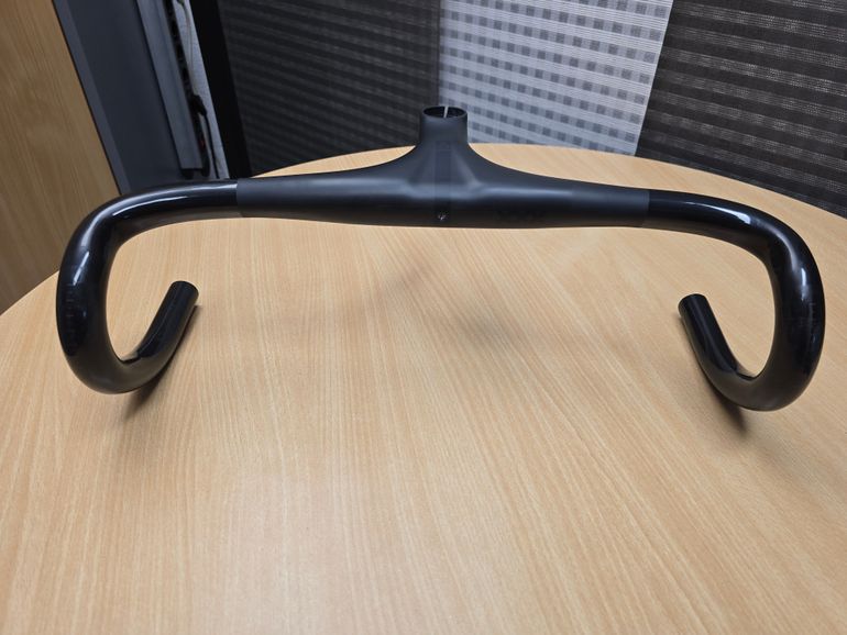 Used Bontrager XXX Integrated Handlebar 40cm x 90mm Black bike — image 4 of 7