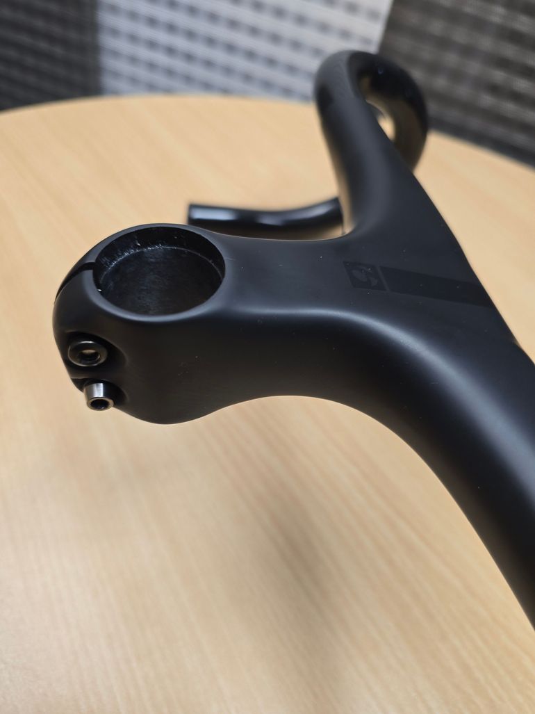Used Bontrager XXX Integrated Handlebar 40cm x 90mm Black bike — image 6 of 7
