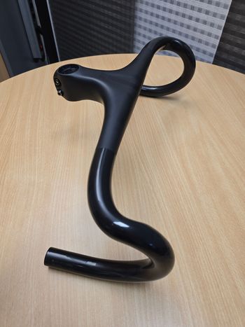 Used Bontrager XXX Integrated Handlebar 40cm x 90mm Black bike — image 2 of 7