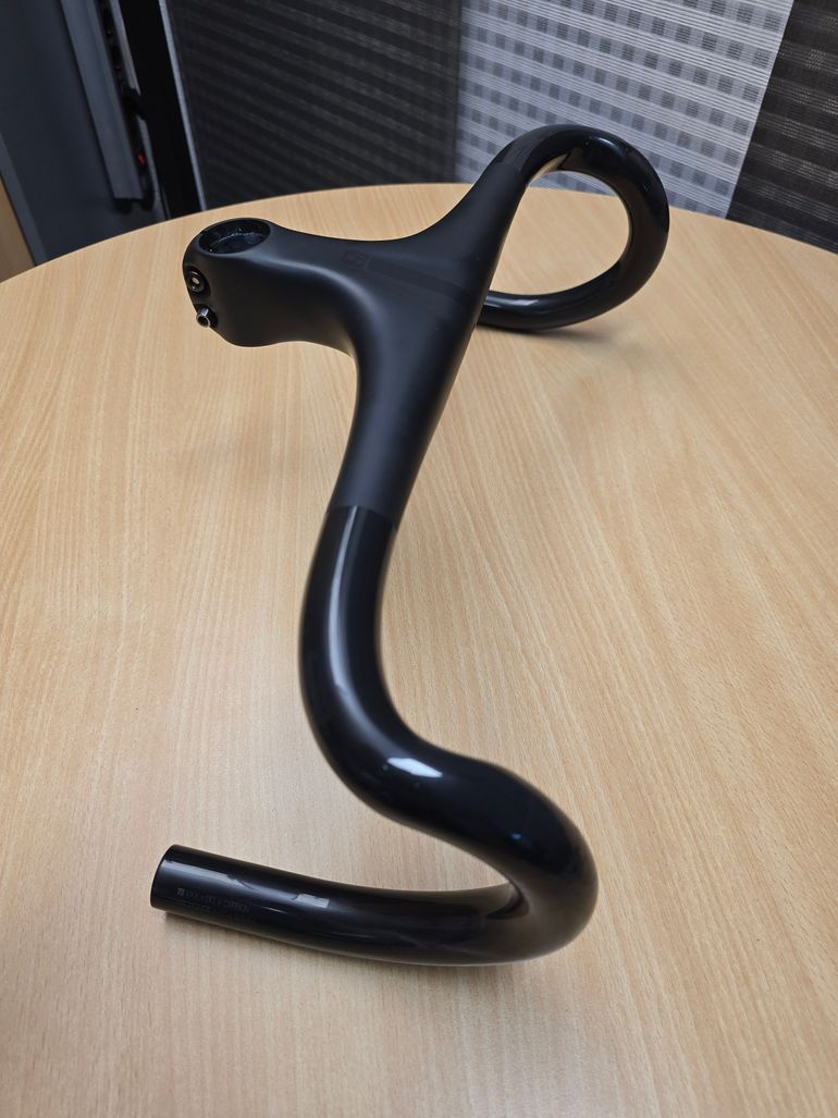 Used Bontrager XXX Integrated Handlebar 40cm x 90mm Black bike — image 2 of 7