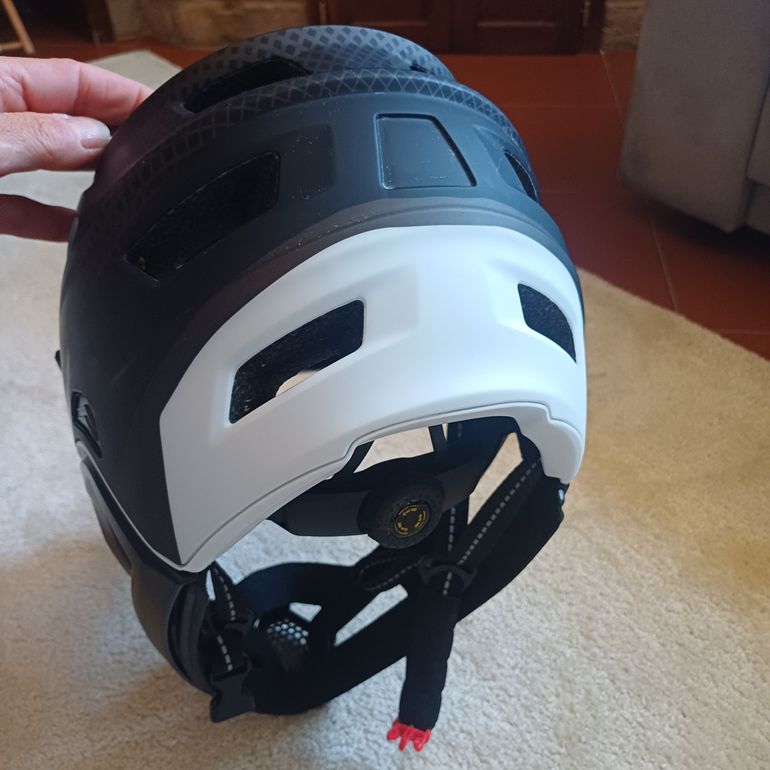 Used Perfk MTB Helmet bike — image 2 of 16