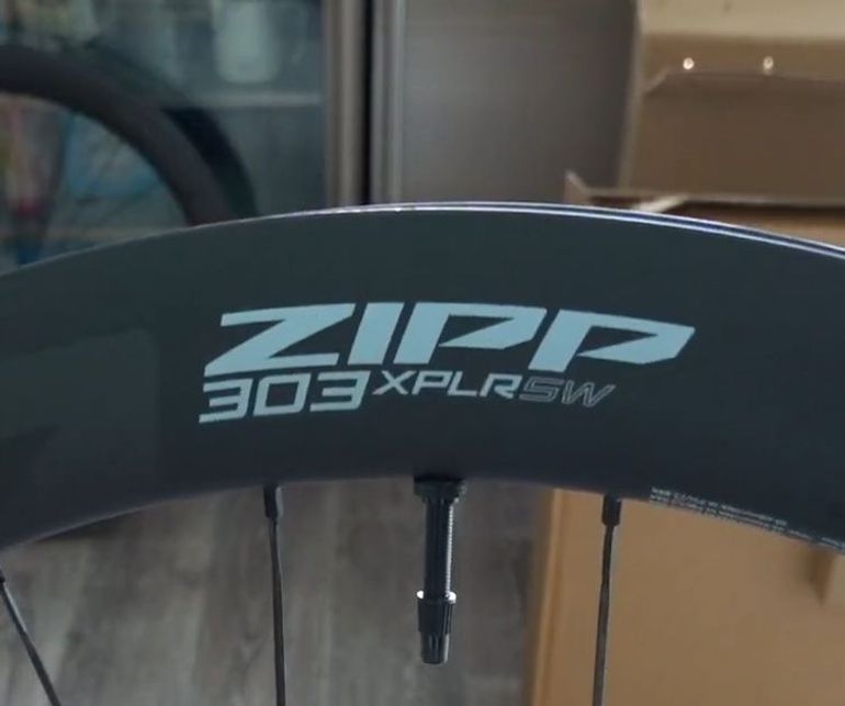 Used Zipp 303 XPLR SW bike — image 2 of 2