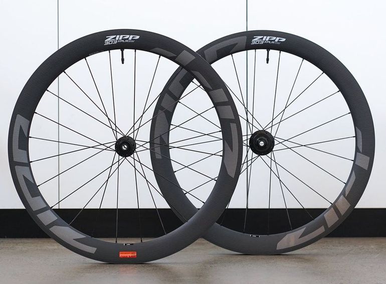 Used Zipp 303 XPLR SW bike — image 1 of 2