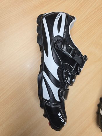 Used Shimano MD86 MTB SPD Shoe Size 46 bike — image 4 of 5