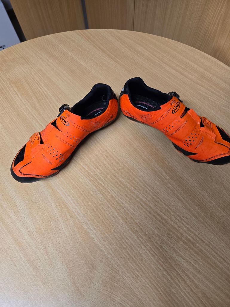 Used Northwave Fahrradschuhe mit SPD Orange Gr. 38 bike — image 3 of 4