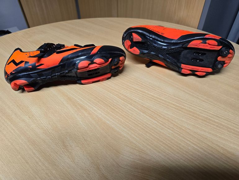 Used Northwave Fahrradschuhe mit SPD Orange Gr. 38 bike — image 4 of 4