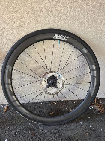 Used Zipp 303 Firecrest Tubeless Disc-brake Wheelset 2023 bike — image 5 of 9