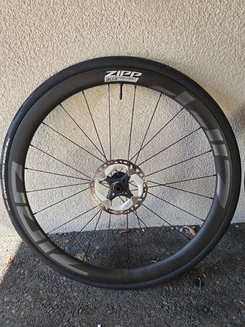 Used Zipp 303 Firecrest Tubeless Disc-brake Wheelset 2023 bike — image 6 of 9