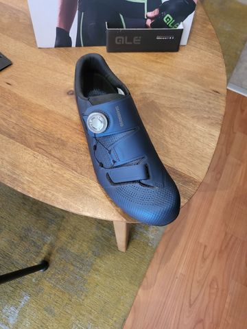 Shimano RC5 Cycling Shoes d'occasion