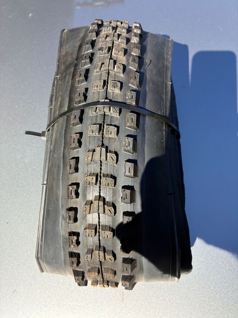 Used Maxxis Dissector 29'' 2.4WT Exo Protection Dual MaxxTerra bike — image 1 of 3