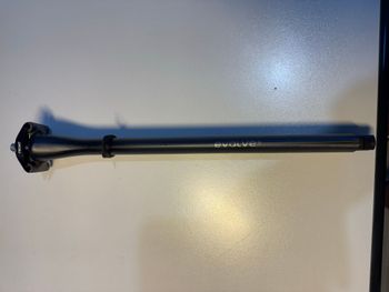 Used evolve cima seatpost 2025 bike — image 4 of 5