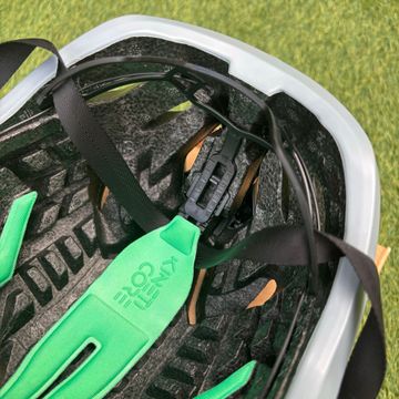 Brugt Lazer Vento KinetiCore Helmet 2024 bike — billede 7 af 10