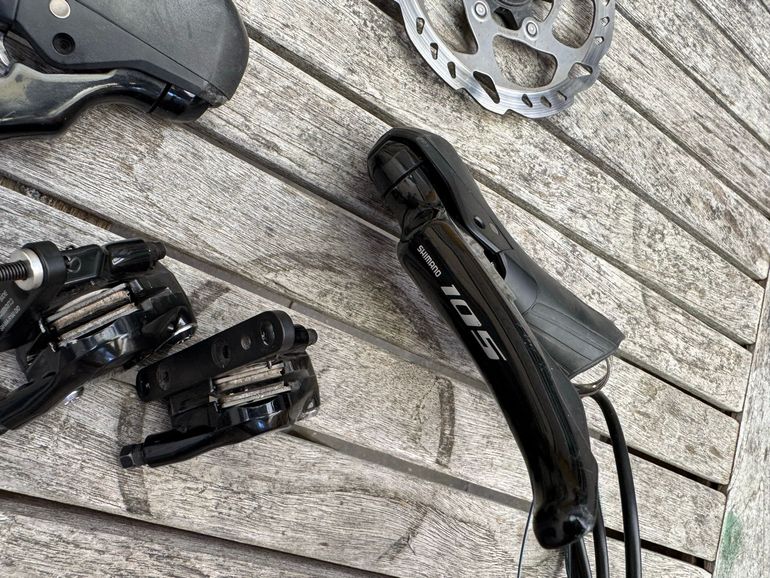 Used Shimano 105 ST-R7000 Shifter/Brake Lever Set bike — image 7 of 7