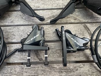 Used Shimano 105 ST-R7000 Shifter/Brake Lever Set bike — image 2 of 7