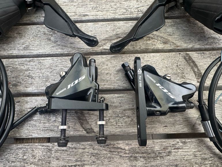 Used Shimano 105 ST-R7000 Shifter/Brake Lever Set bike — image 2 of 7
