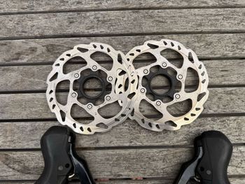 Used Shimano 105 ST-R7000 Shifter/Brake Lever Set bike — image 5 of 7