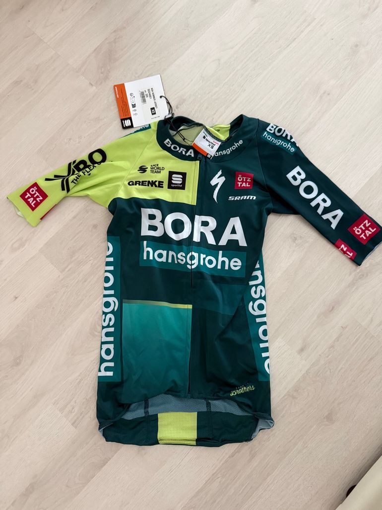 Used Sportful Bora Hansgrohe Bomber Jersey XS 2024 bike — image 1 of 3