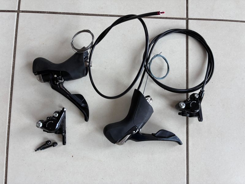Used Shimano 105 / ST RS685 Drivetrain & Pedals