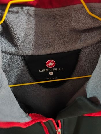 Used Castelli Giacca Ciclismo bike — image 4 of 5