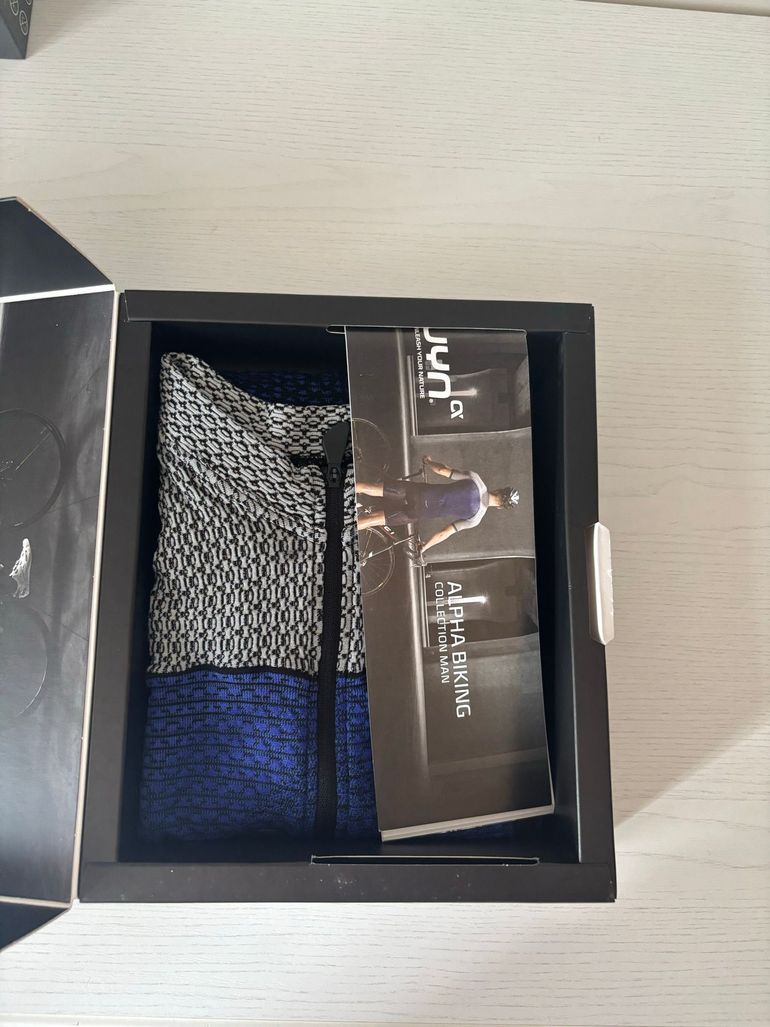 Used UYN Maglia bike — image 1 of 4