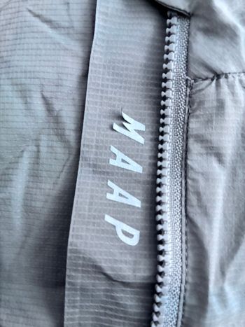 Used MAAP All Road Wid Jacket 2025 bike — image 4 of 7