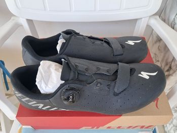 Used Specialized Scarpe 2025 bike — image 2 of 5